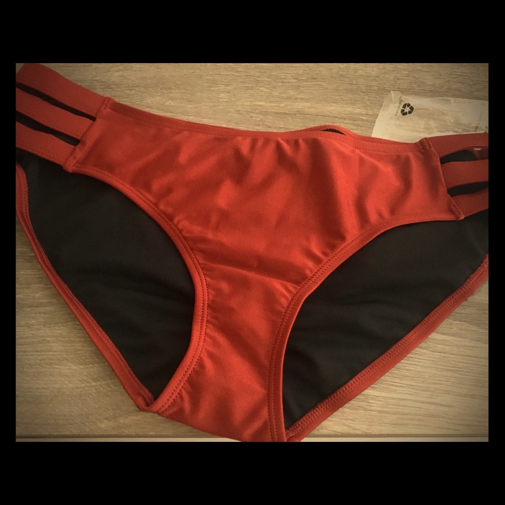Bikini bottoms